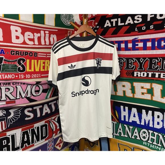 Manchester United | Men’s Medium Alternative Jersey - Picture 6 of 7